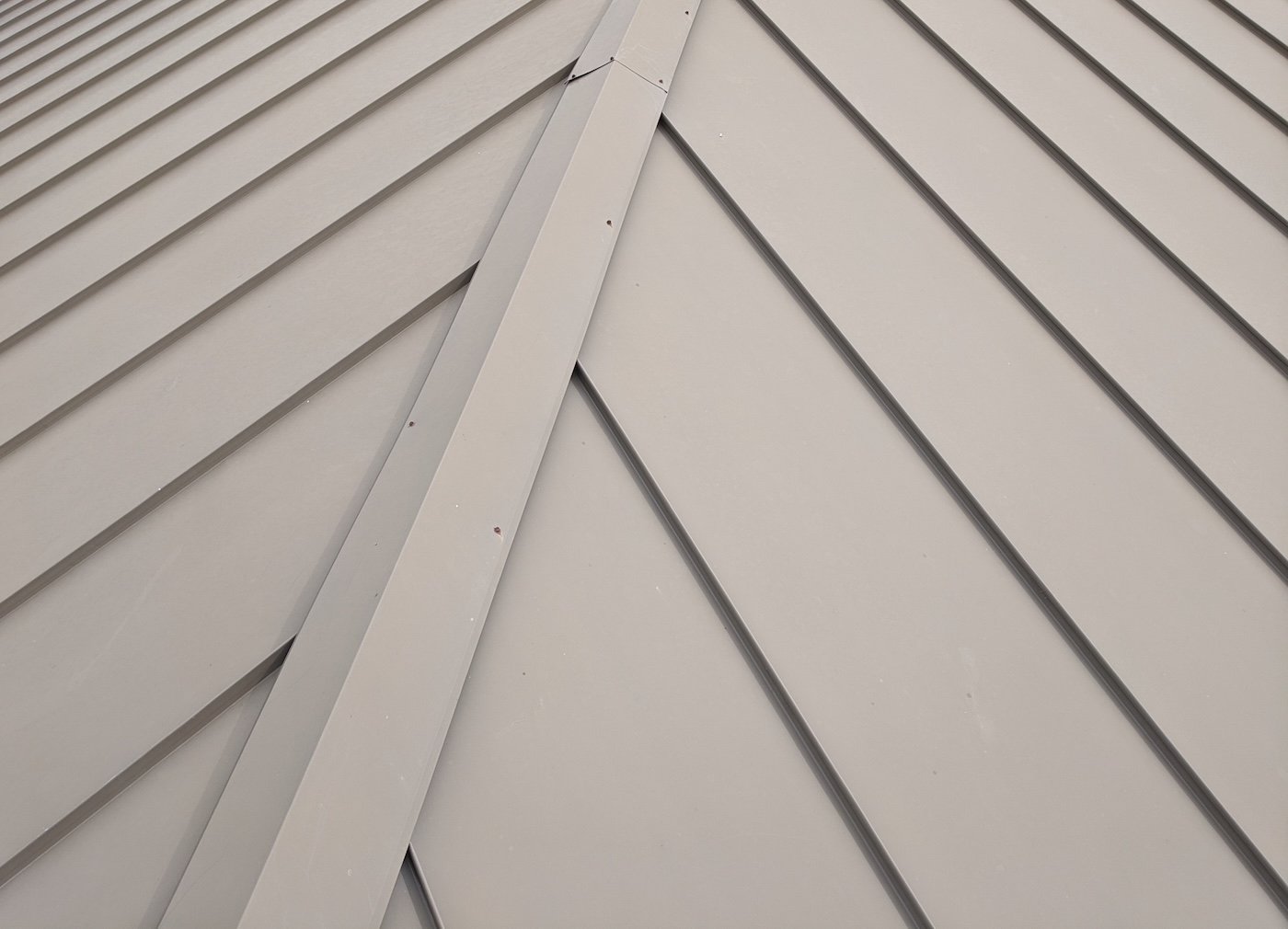 Standing seam metal roof